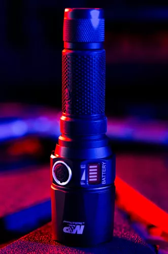 Smith & Wesson 1097919 Night Terror Compact Flashlight Wht Rechargeable